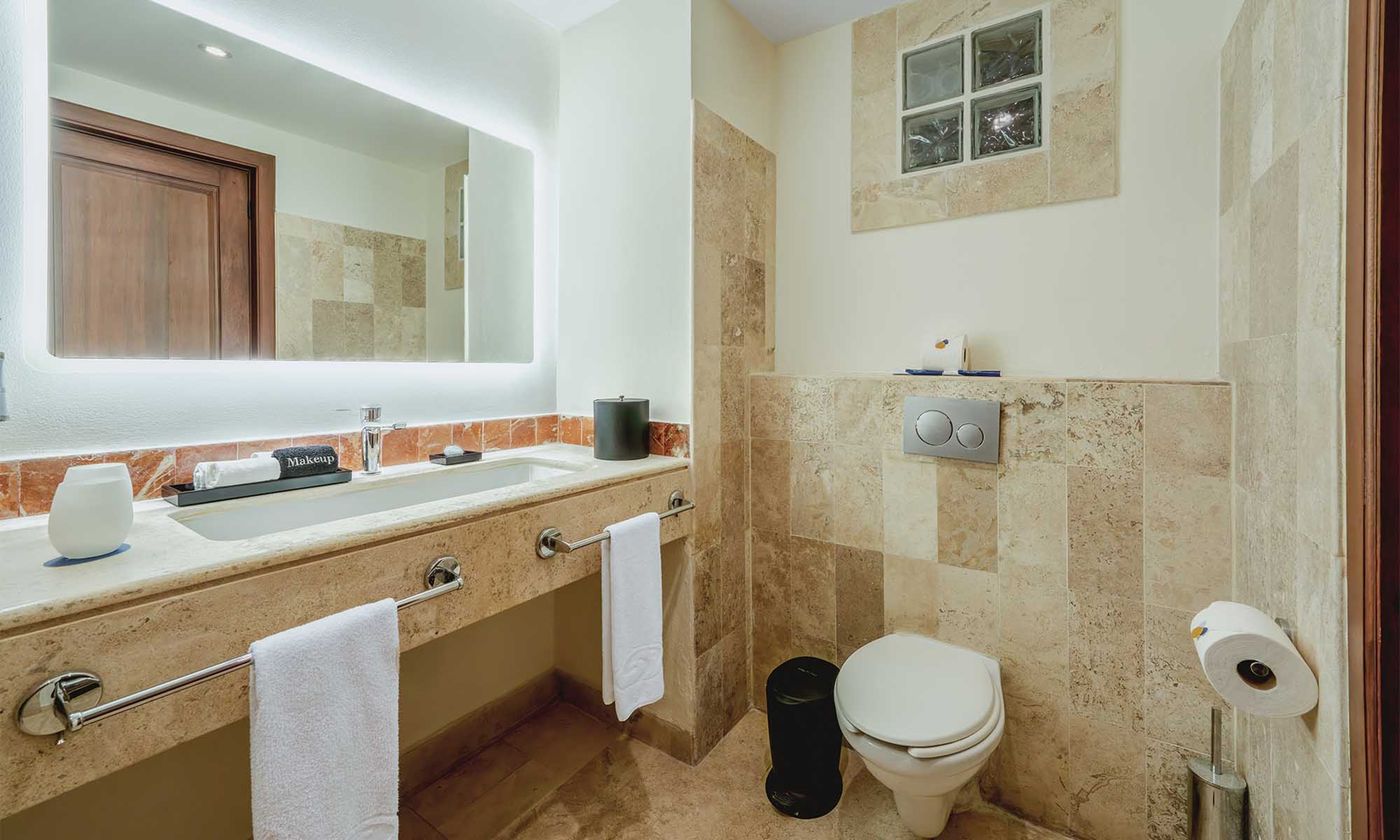 Grand-Palladium-White-Sand-Resort---Spa-All-Incl--Room-36