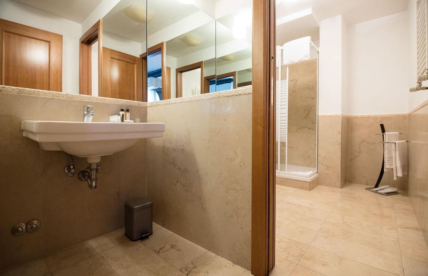 Penthouse-Suite-Rome-Room-21