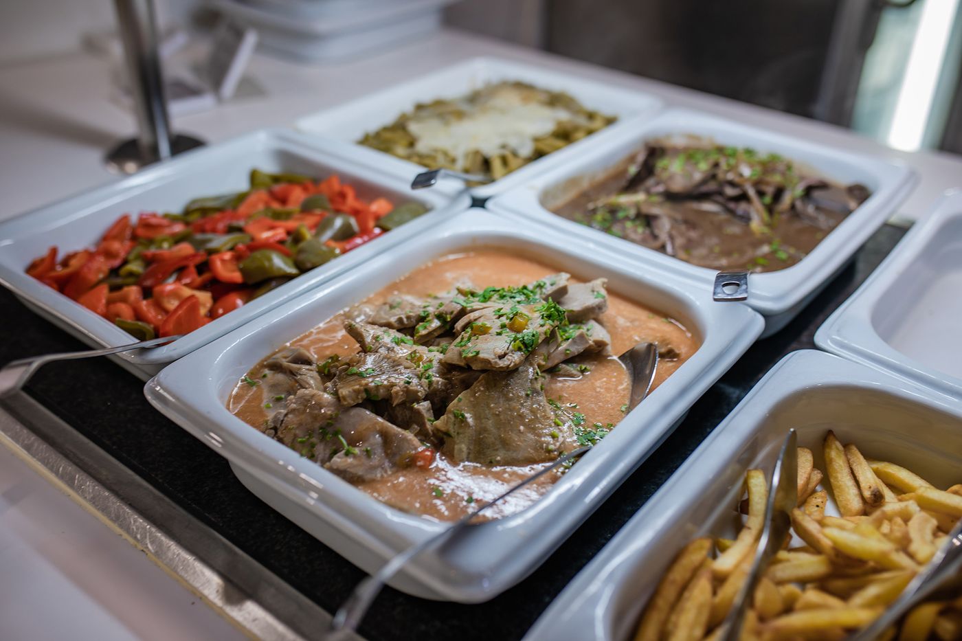 Servatur-Waikiki-Restaurant-43