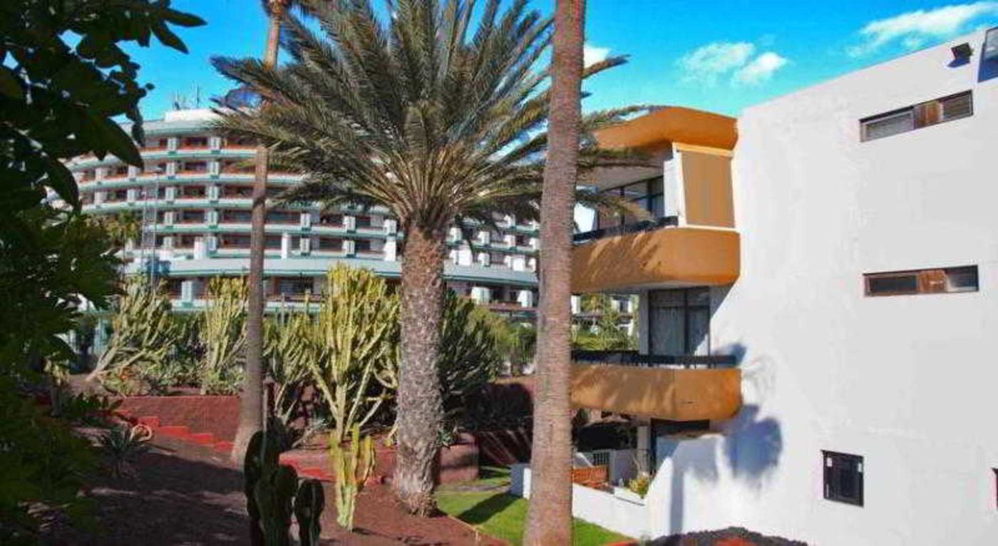 Las-Arenas-Apartments-General-view-9