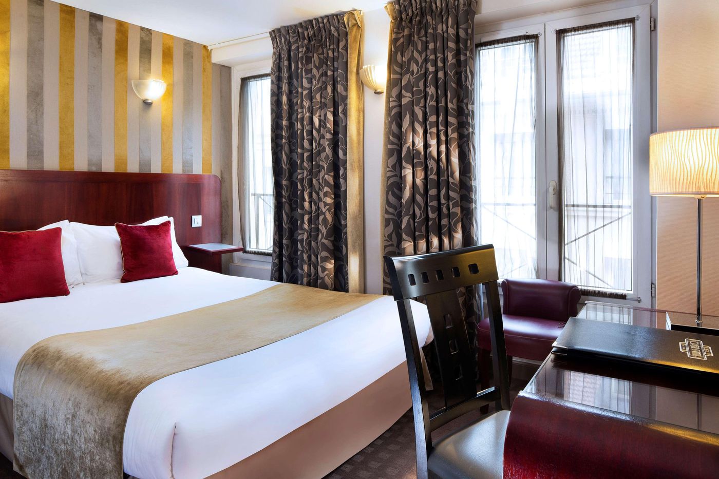 Hotel-Opera-d-Antin-Room-5