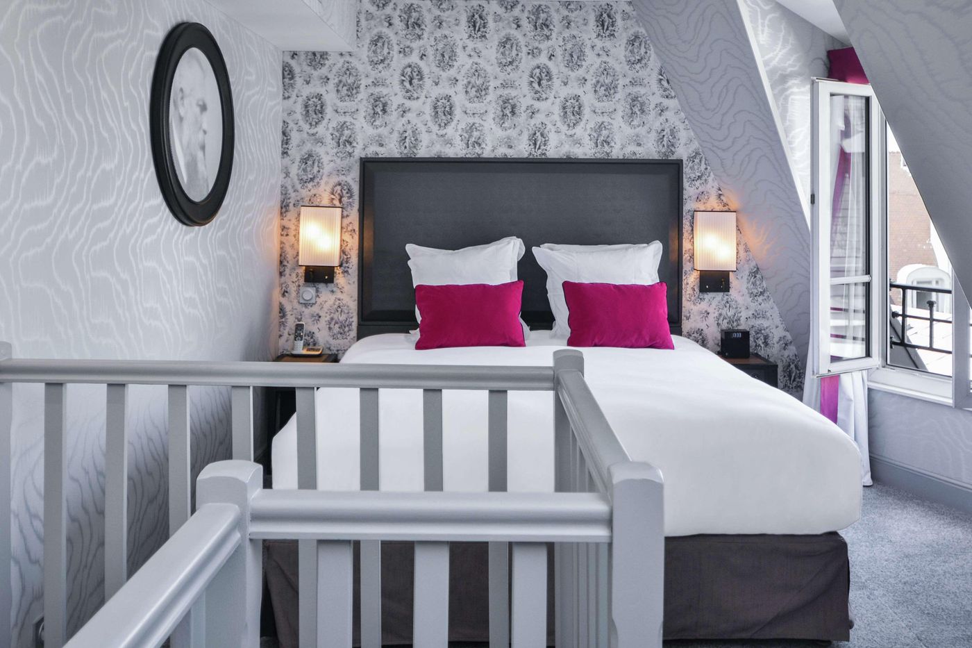 Maison-Astor-Paris--Curio-Collection-by-Hilton-Room-23