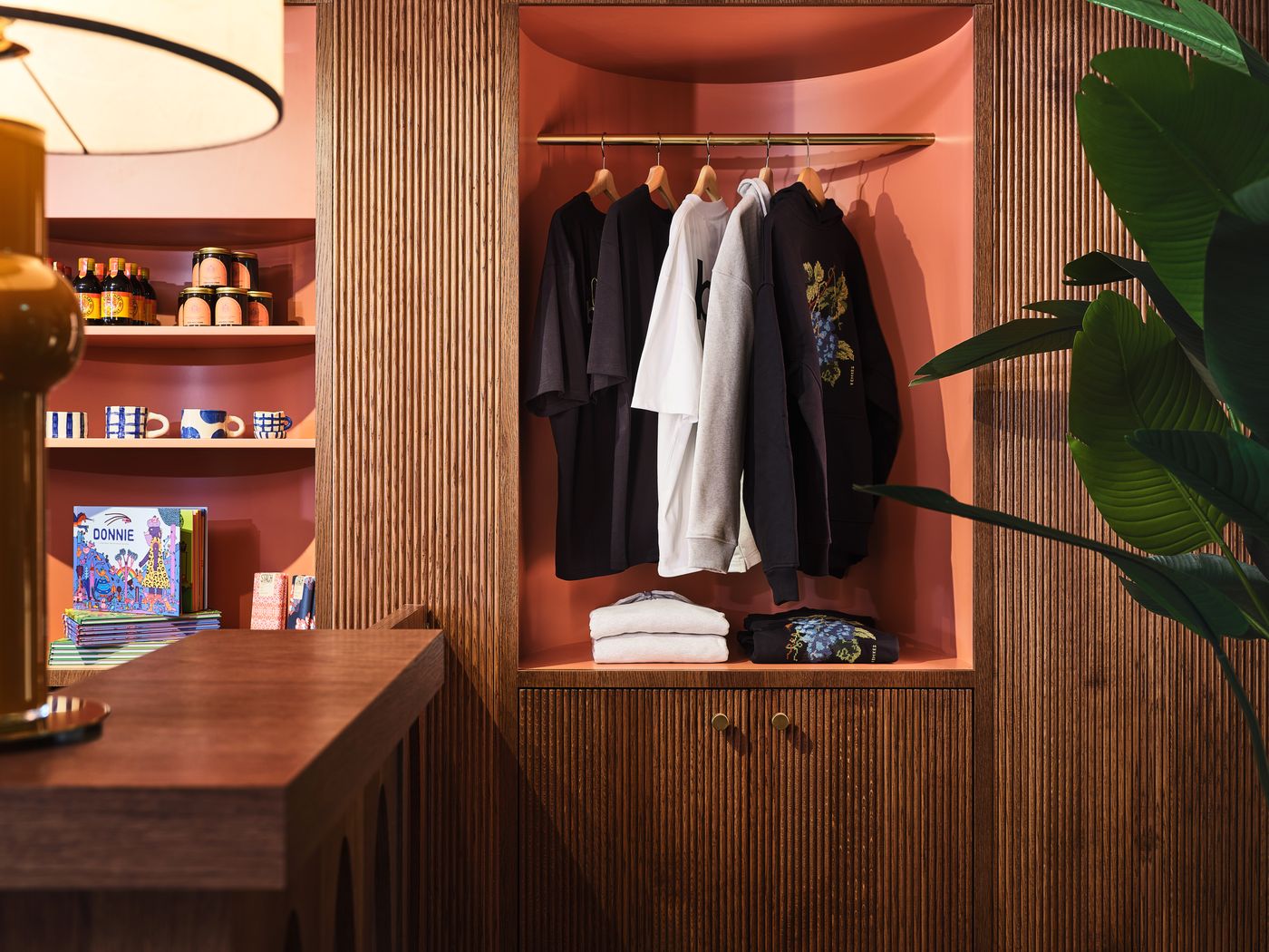 The-Hoxton-Lloyd-Amsterdam-Lobby-37