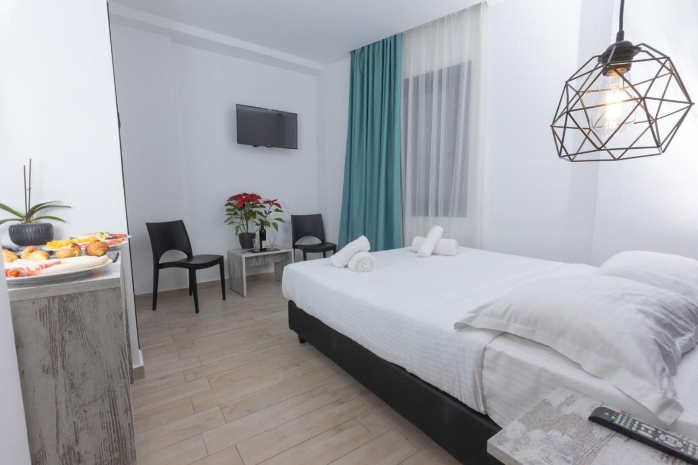 Evita-Asty-Room-11