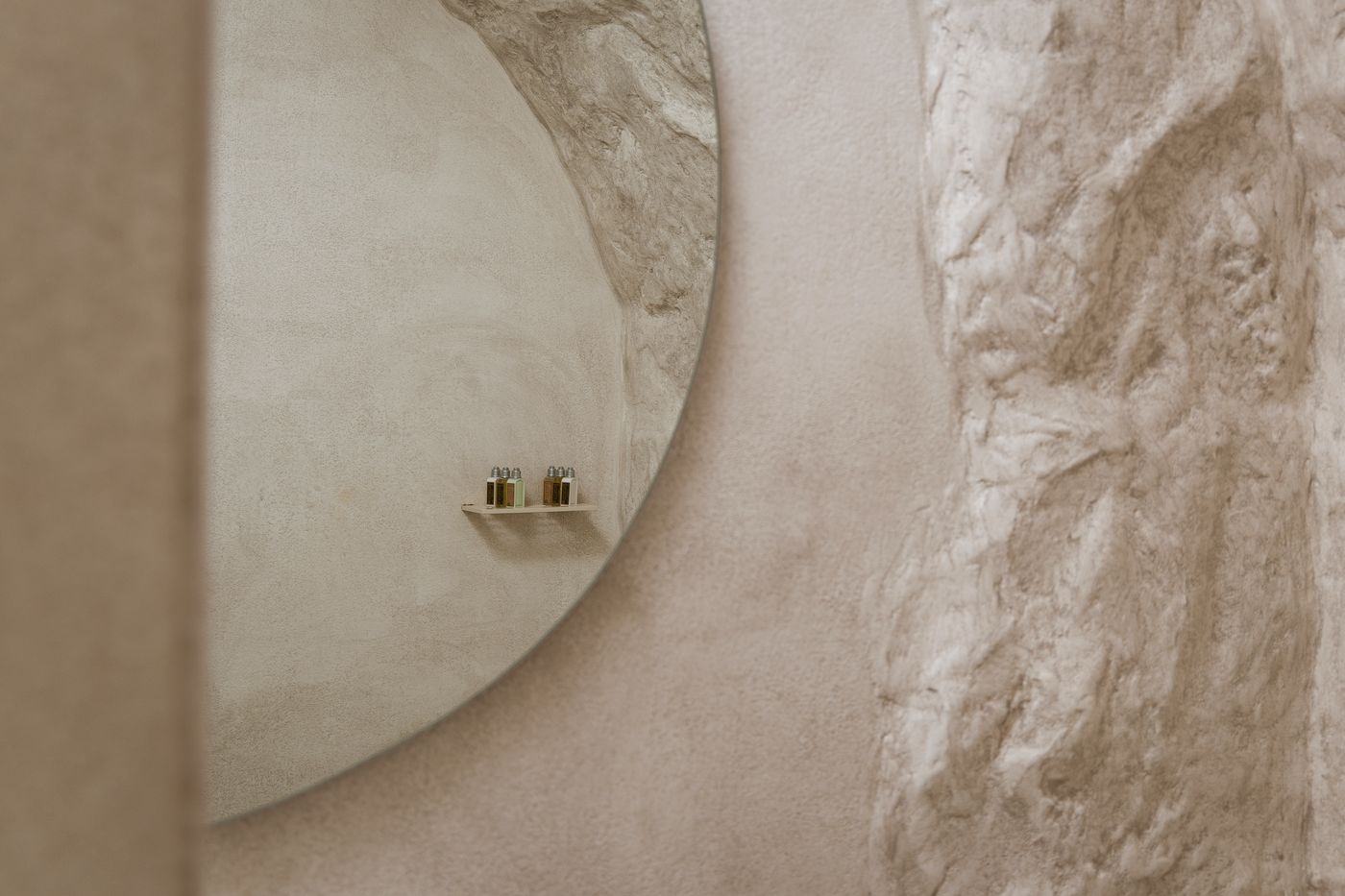 One-Of-One-Hotel-Room-40