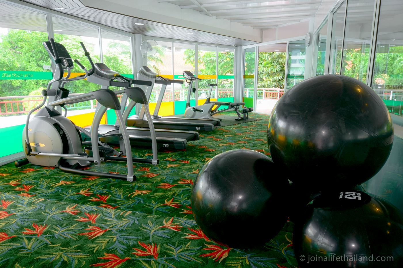 Patong-Resort--SHA-Extra-Plus--Sports-and-Entertainment-64