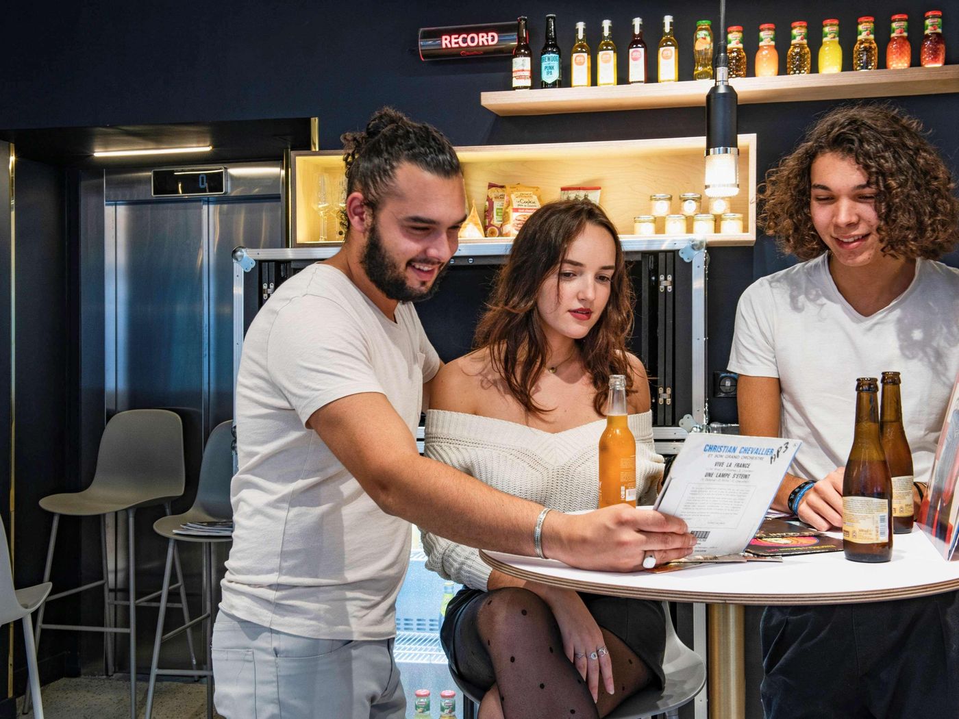 ibis-Styles-Paris-Opera-Lafayette-Bar-12