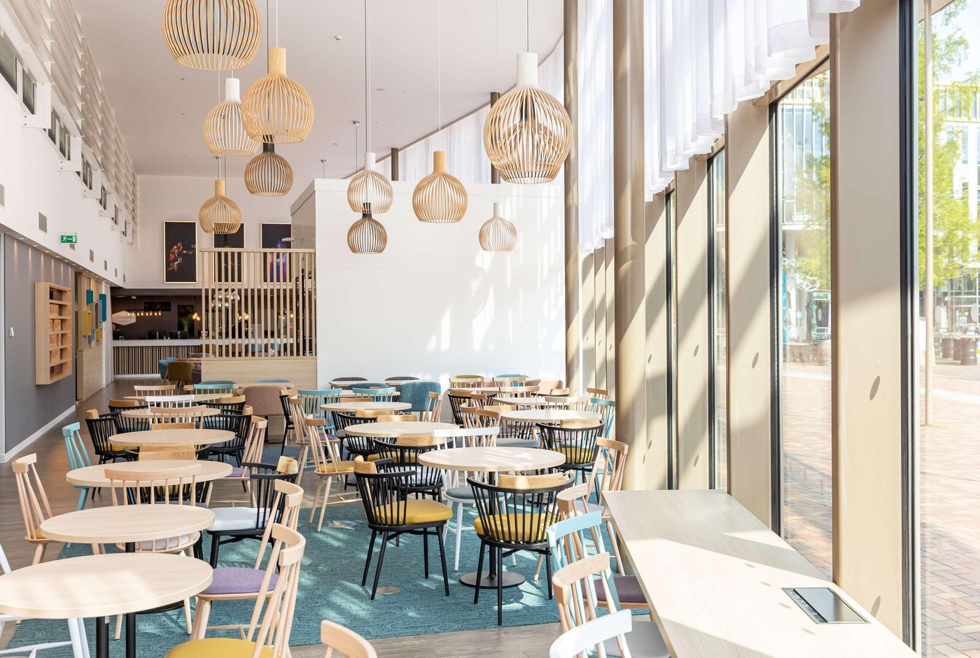 Hampton-by-Hilton-Amsterdam---Arena-Boulevard-Restaurant-14