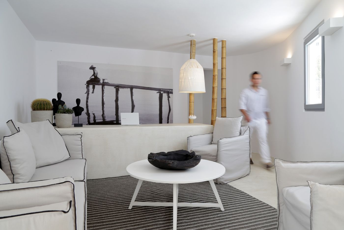 Livin-Mykonos-Hotel-Lobby-41