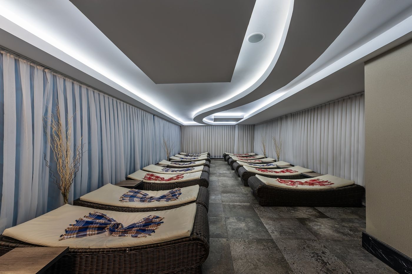 Vikingen-Infinity-Resort---Spa-Terrace-78