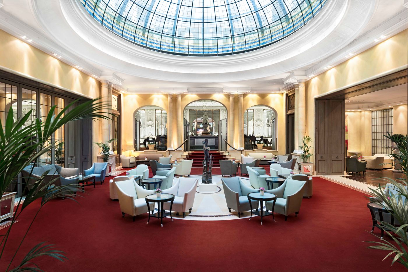 Hotel-Bayerischer-Hof-Munich-Lobby-2