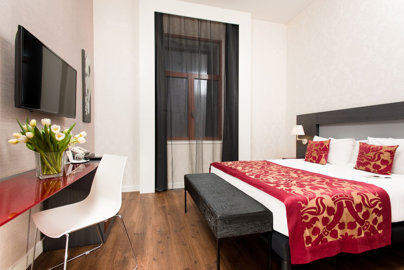Eurostars-Palazzo-Zichy-Room-10