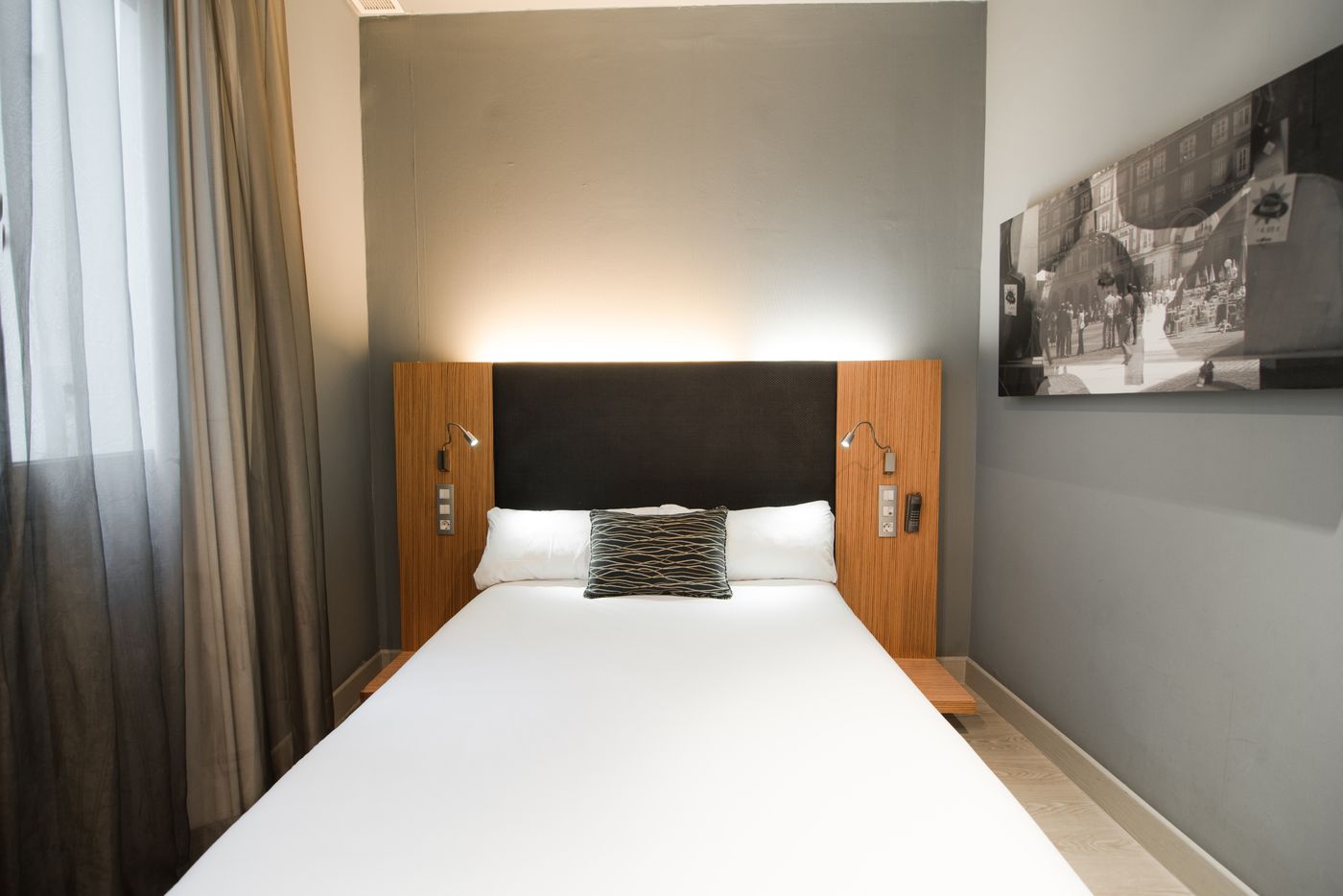 Petit-Palace-Tres-Cruces-Spain-Room-17