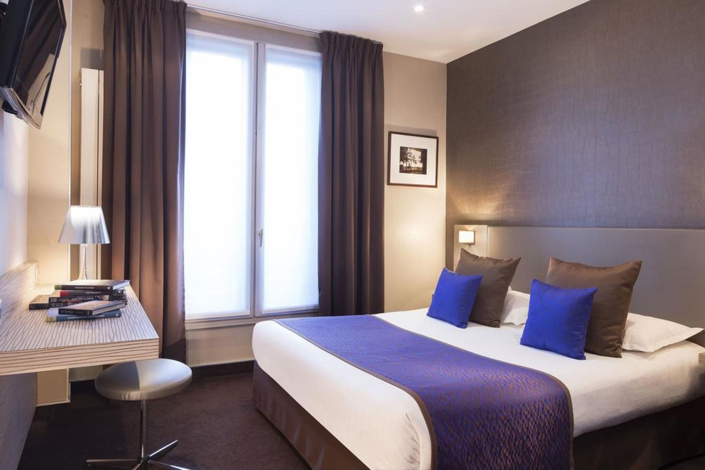 Hotel-Acropole-Room-6