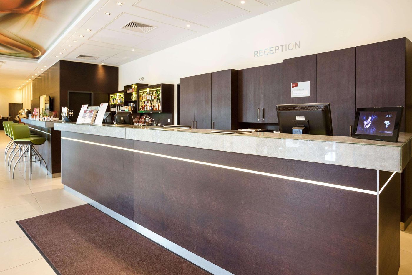 Austria Trend Hotel Doppio - Austria - Vienna - Lobby - 1