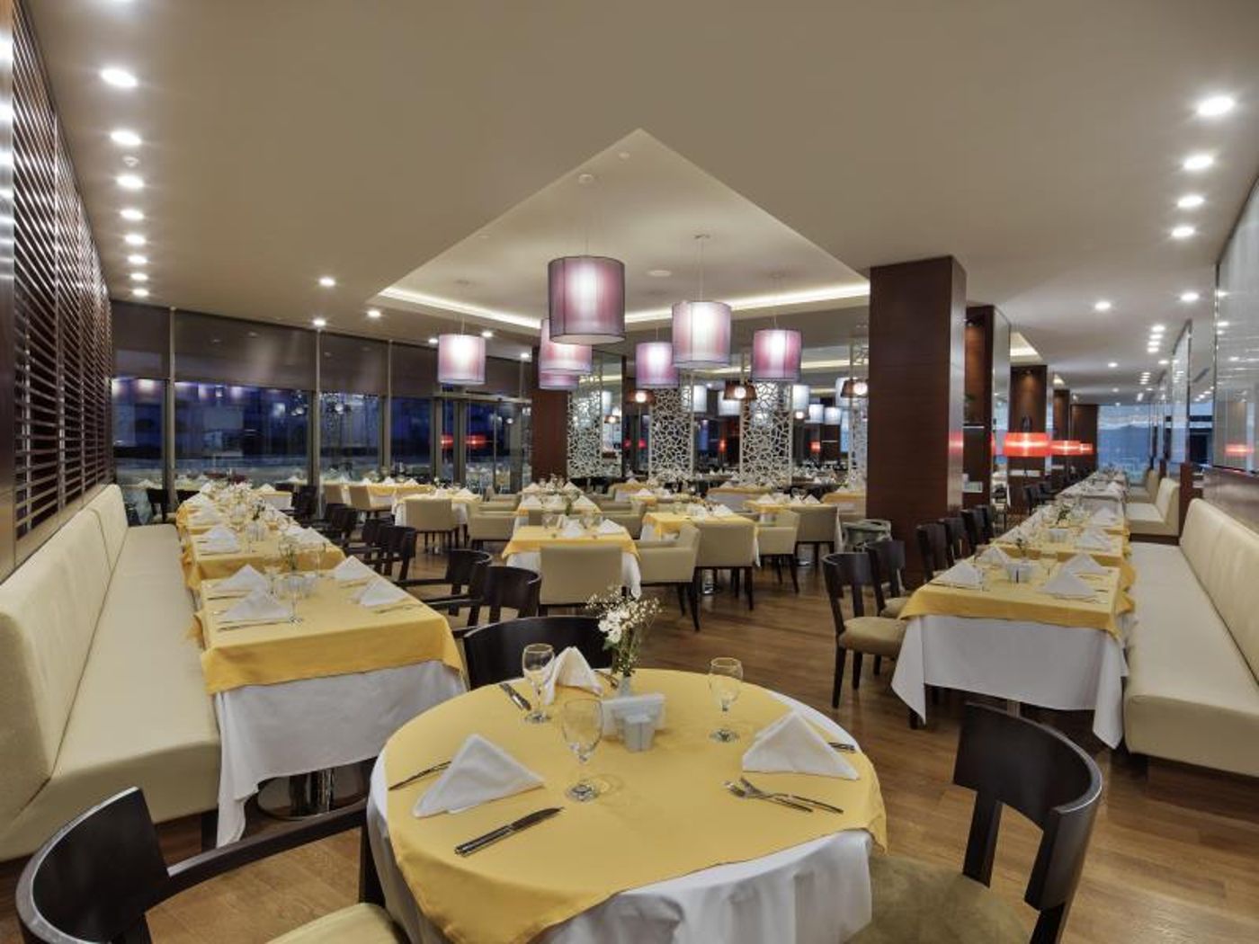 The-Sense-De-Luxe-Hotel-Restaurant-31