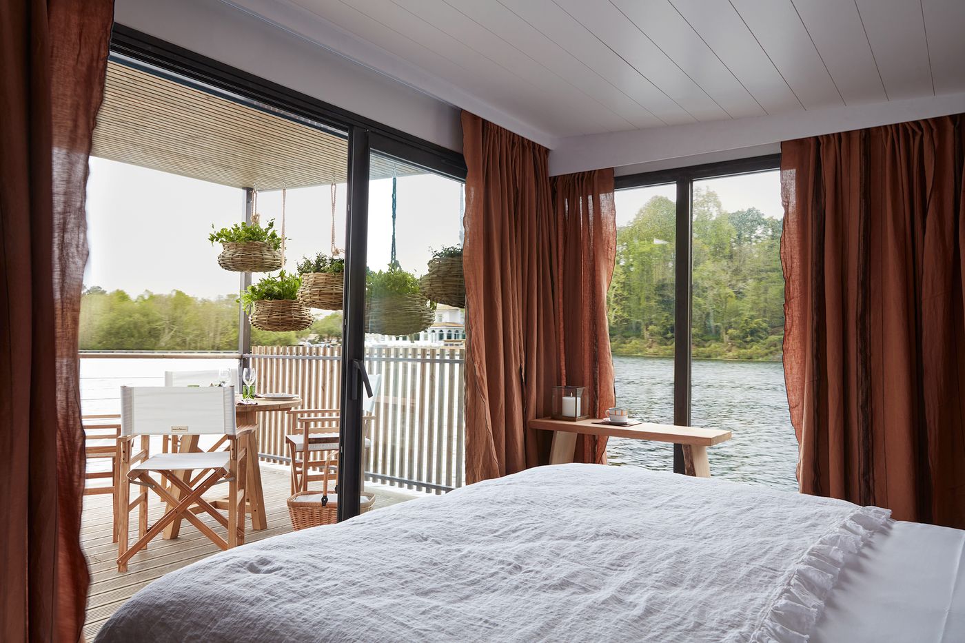 Brindos Lac & Château-France-ANGLET-Room-8