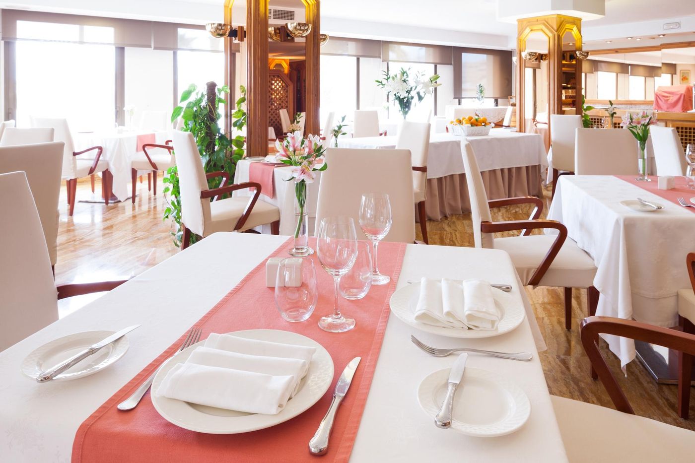 Royal-Plaza-Restaurant-45