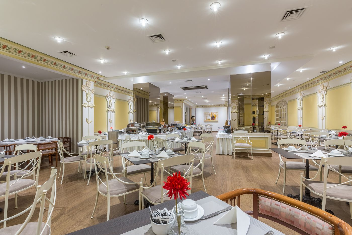 Luna-Hotel-da-Oura-Restaurant-26