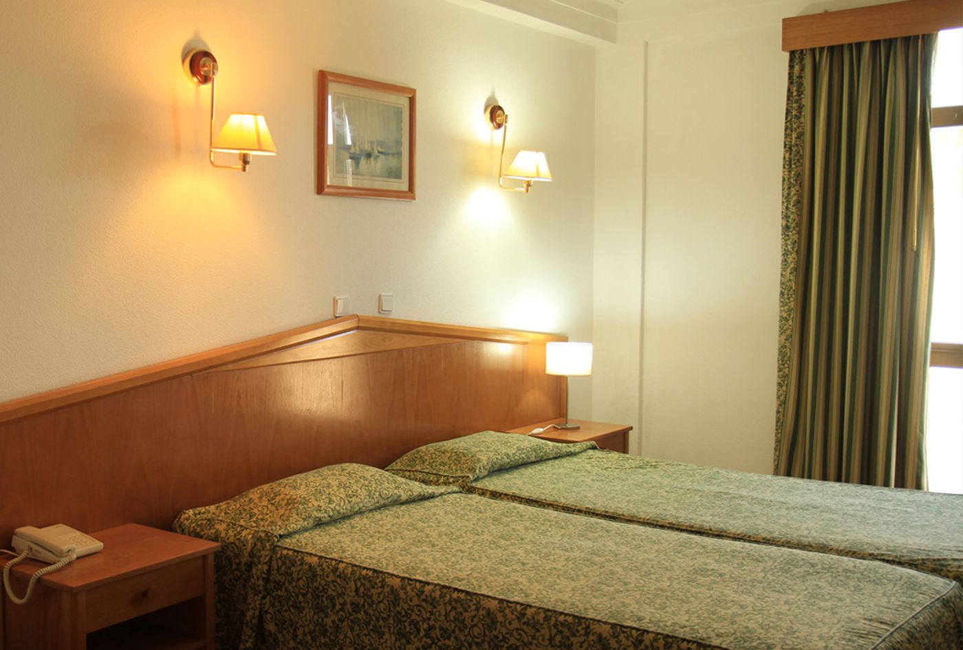 Hotel-Residencial-Colina-do-Mar-Room-5