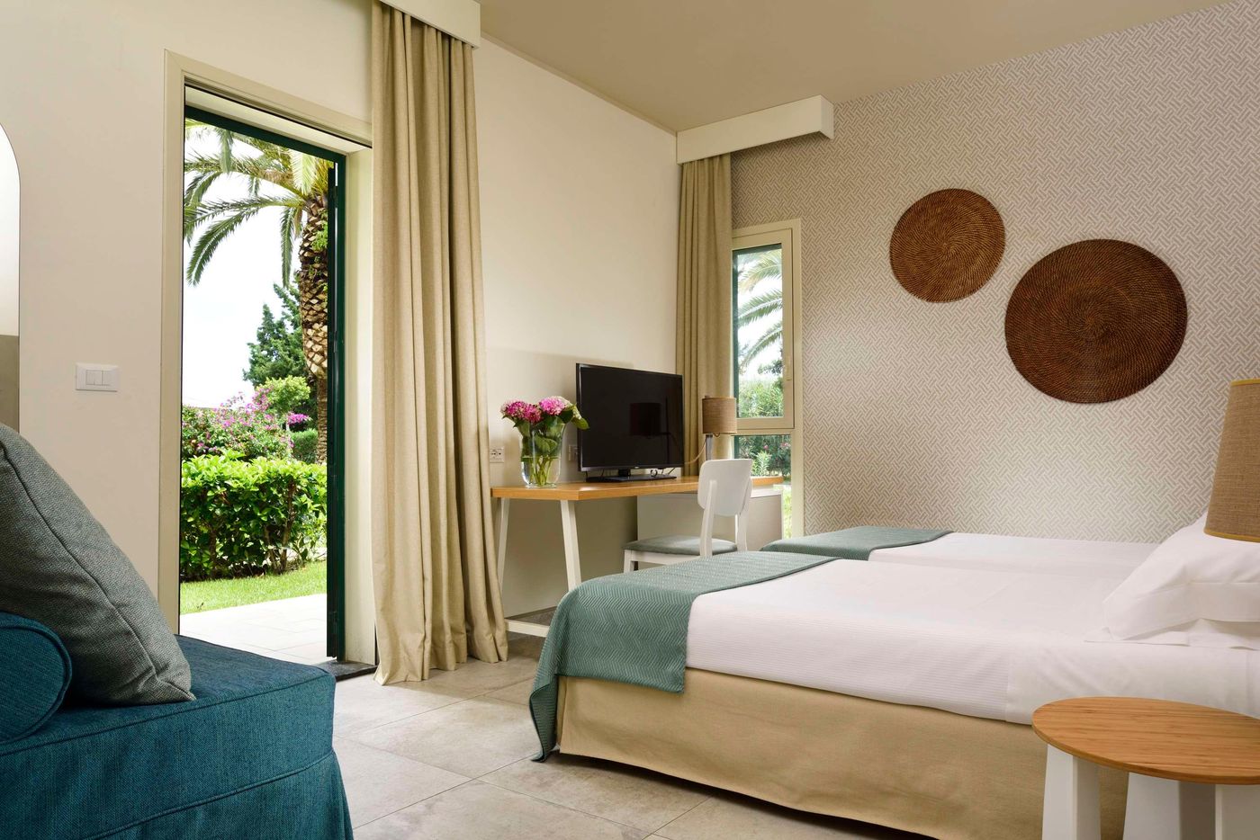 Unahotel-Naxos-Beach-Room-32