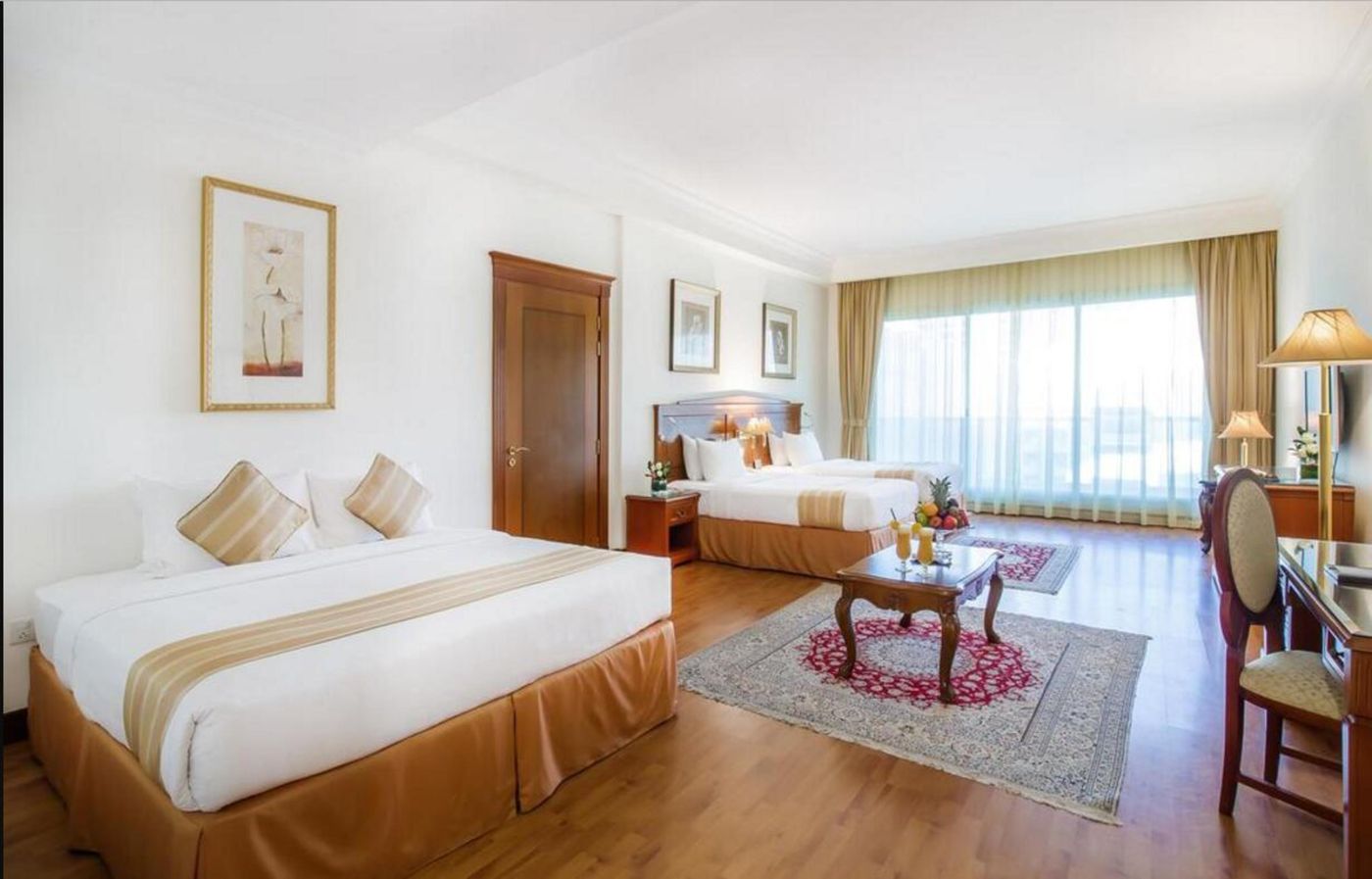 Grand-Excelsior-Bur-Dubai-Room-17