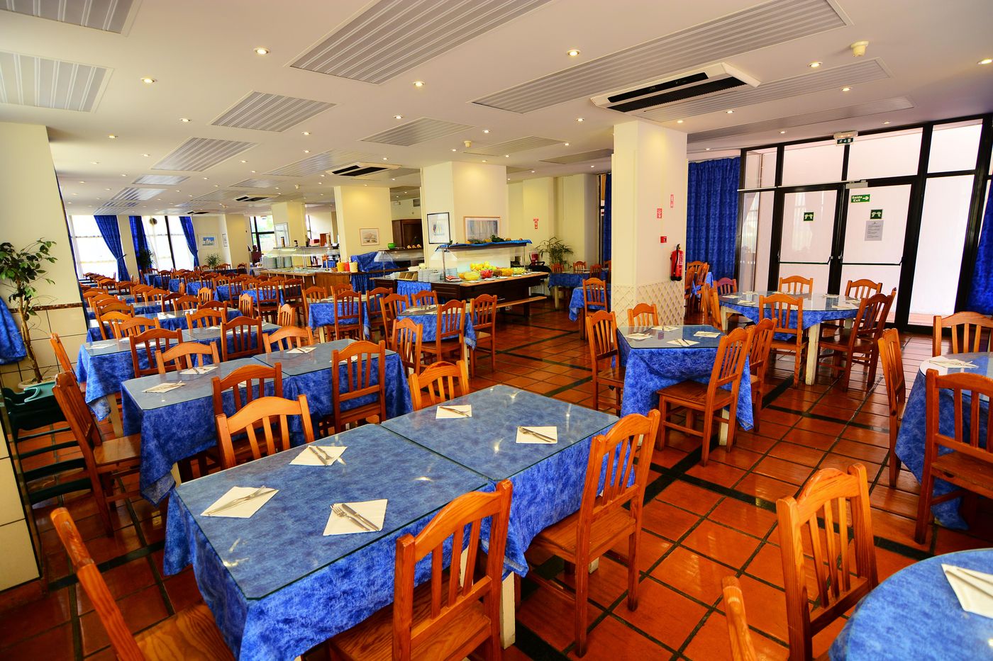 Clube-Praia-da-Rocha-Restaurant-17
