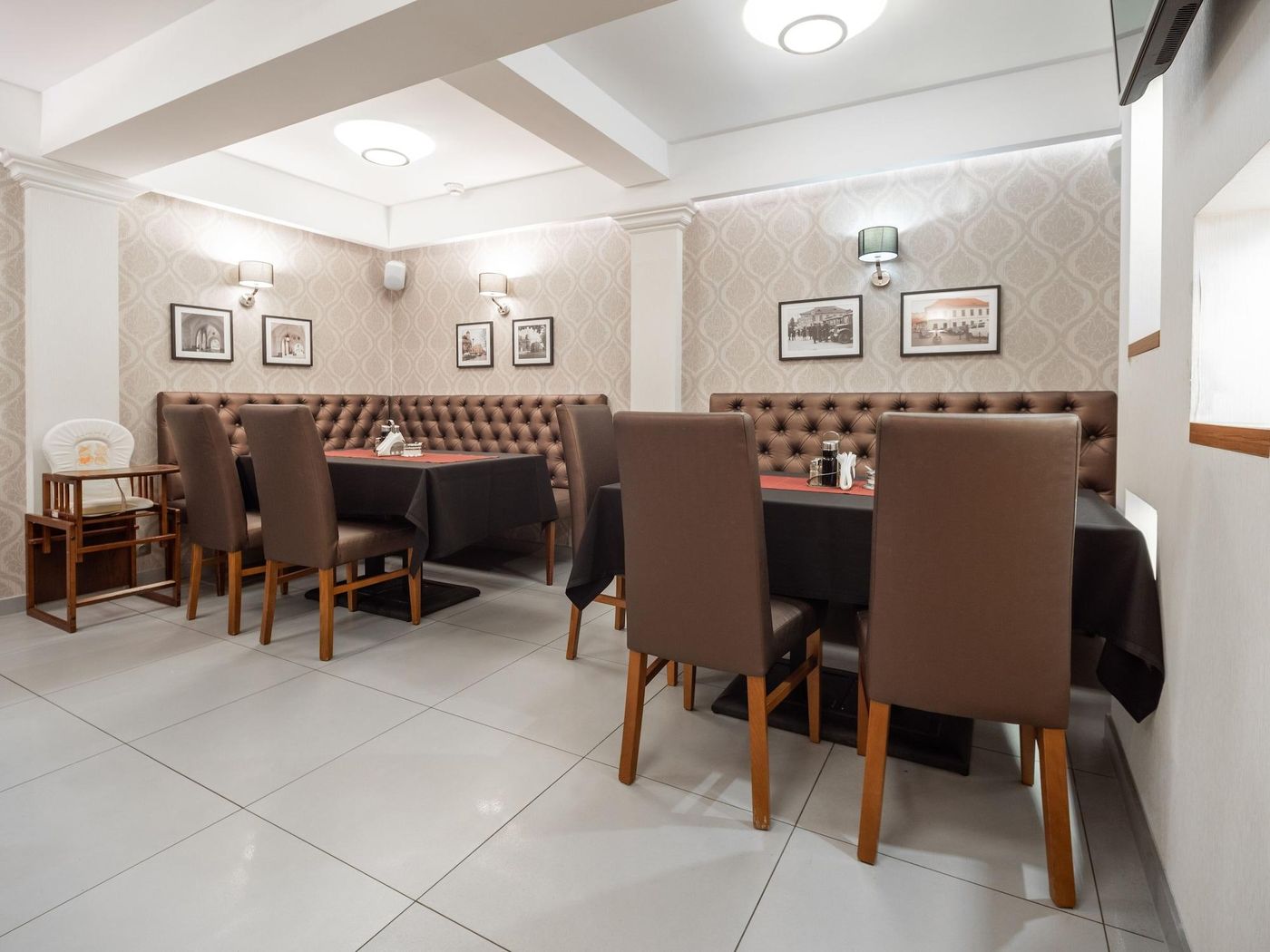 Aparthotel-Miodowa-Restaurant-14