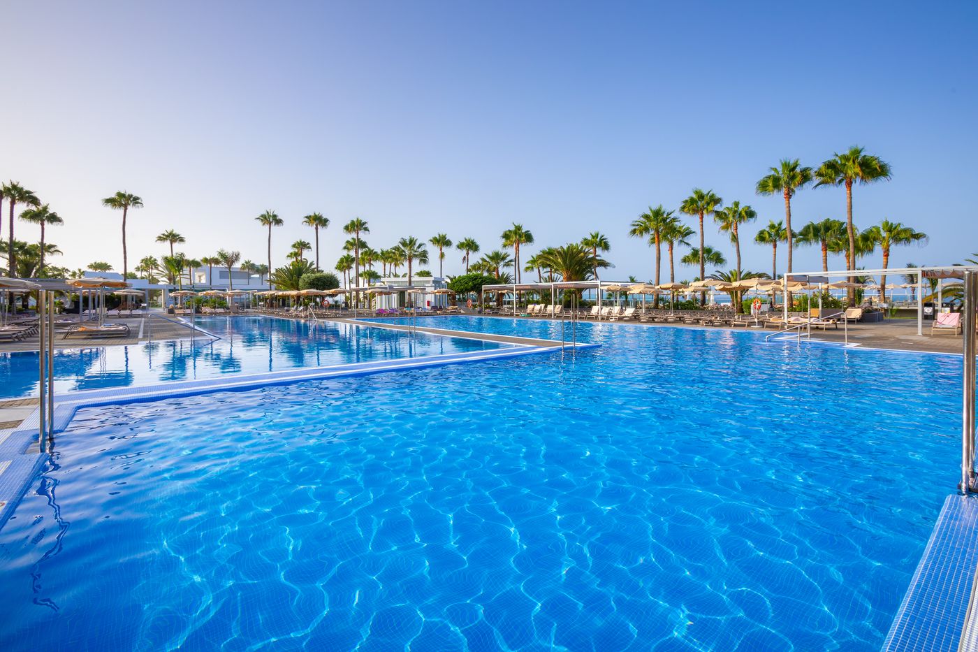 Club-Hotel-Riu-Gran-Canaria-Pool-1