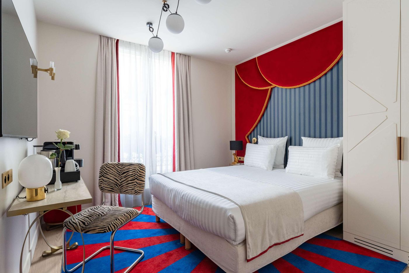 Astra-Opera-Astotel-Room-14