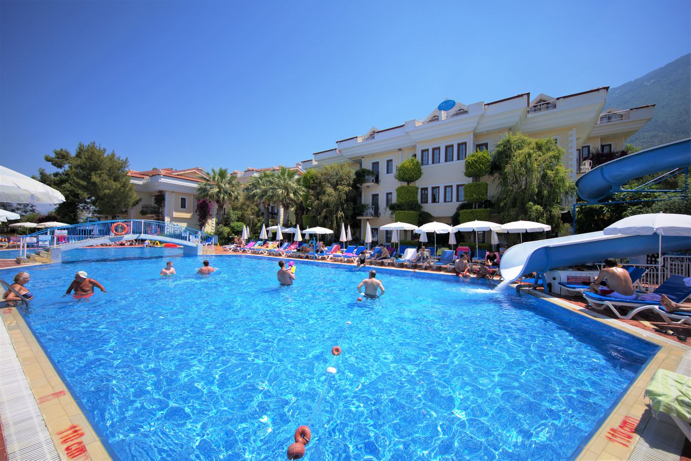 Hotel-Yel-Holiday-Resort-Pool-9