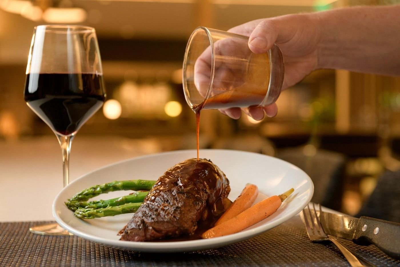 Sheraton-Park-Hotel-at-the-Anaheim-Resort-Restaurant-61