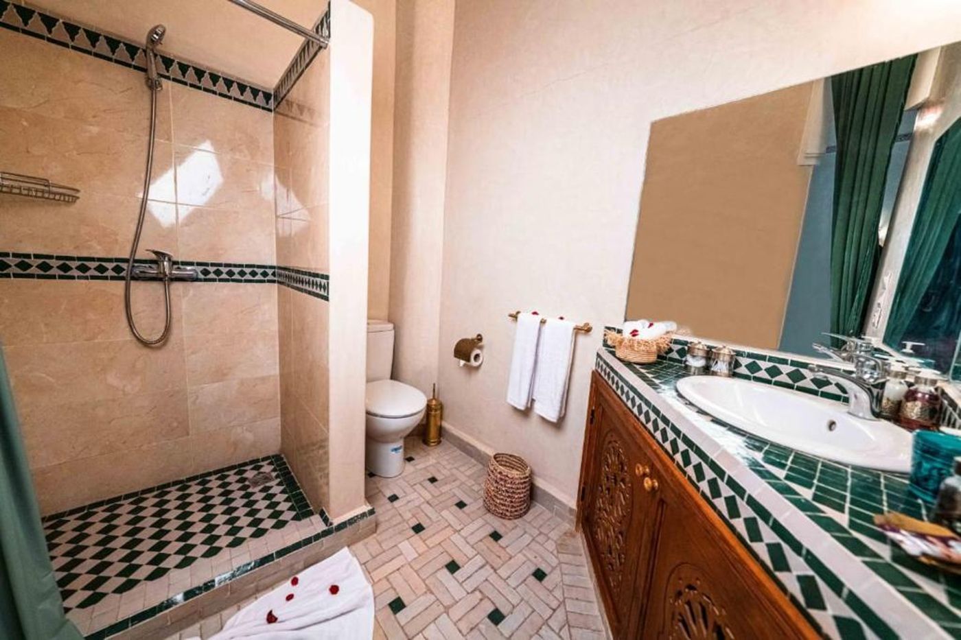 Riad Kiyanjana 08.09