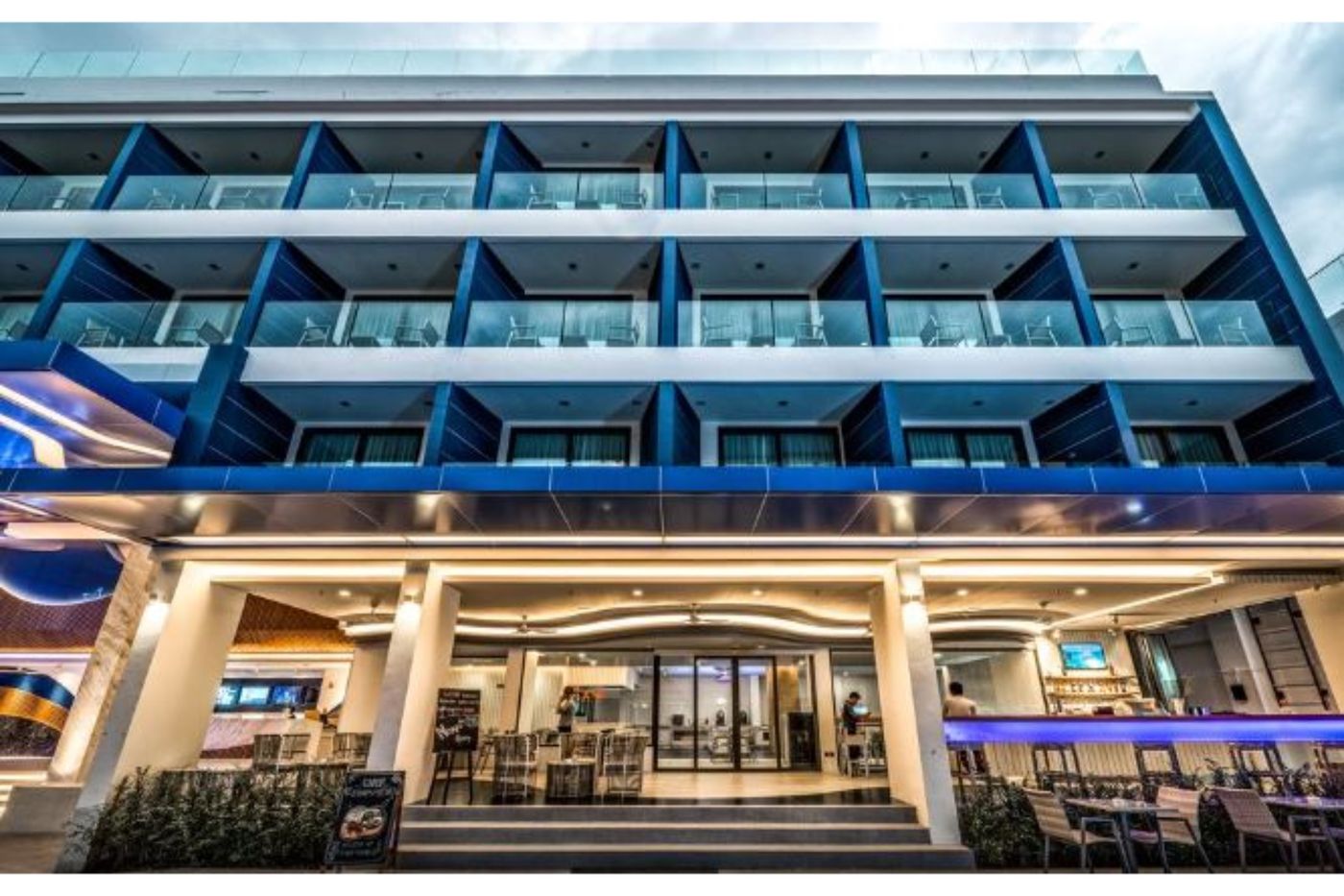 Hotel Clover Patong Phuket-Thailand-Phuket-General view-2