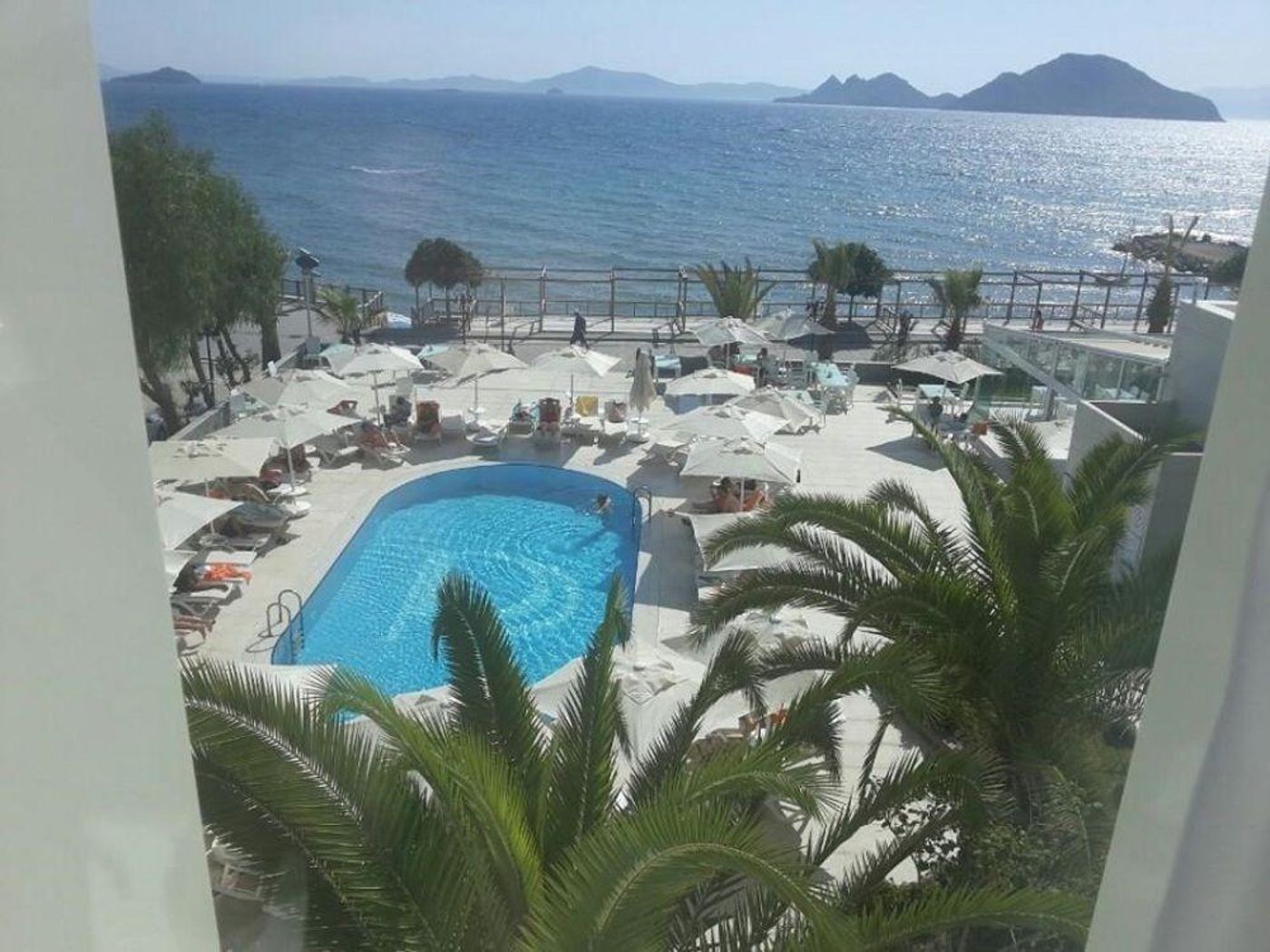 Dragut-Point-North-Hotel-Pool-11