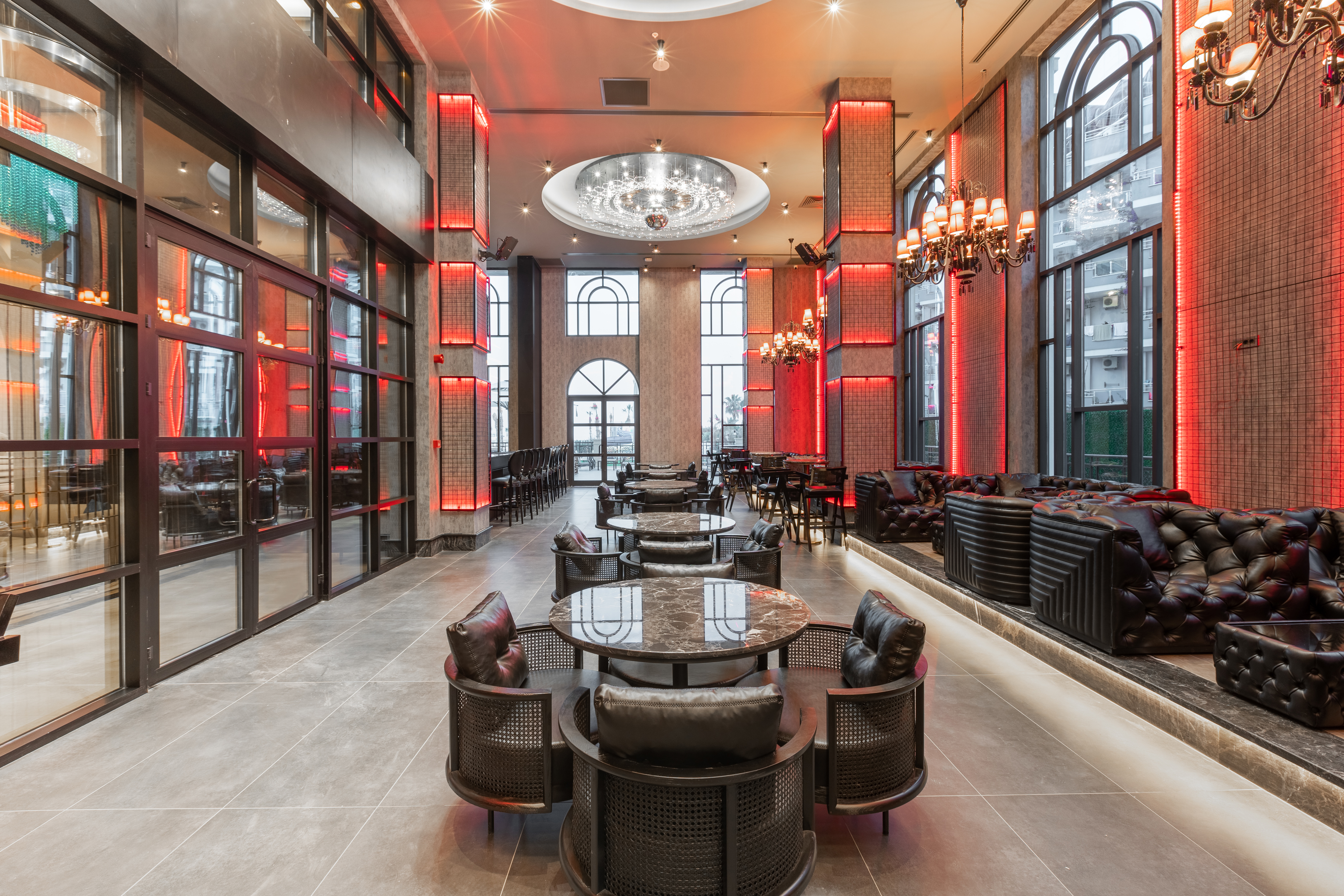 Serenity Queen Hotel 