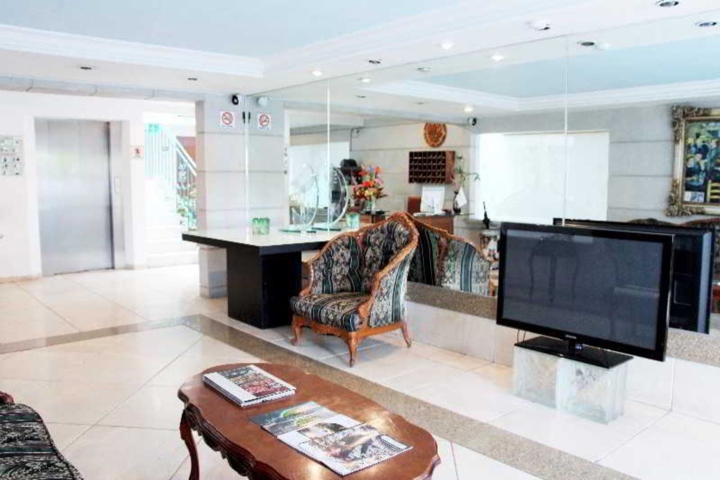 Residence L´ Heritage Aristóteles 140 by BlueBay-Mexico-Ciudad De Mexico-Lobby-6