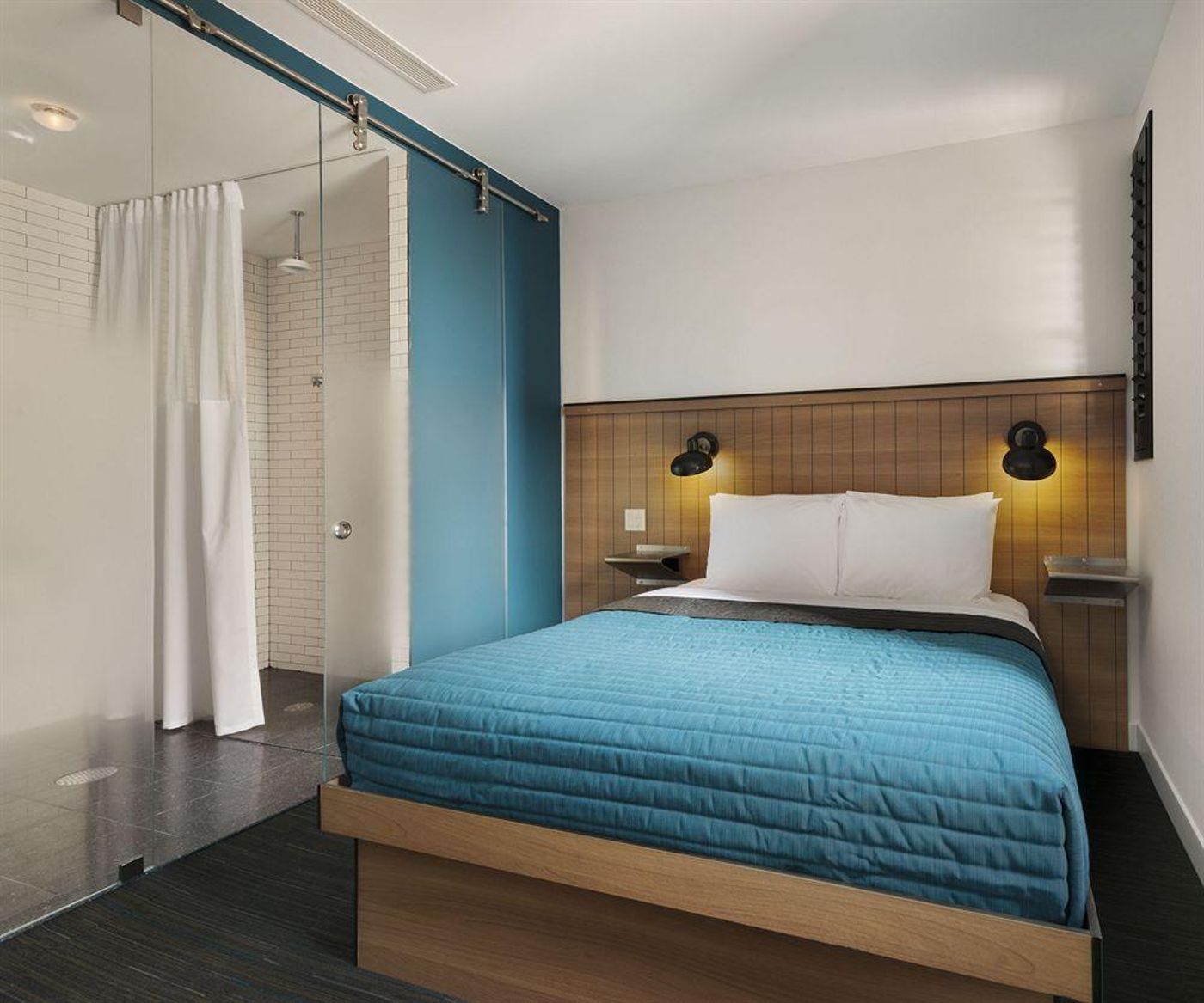 The-Pod-Hotel-39th-Street-Room-13