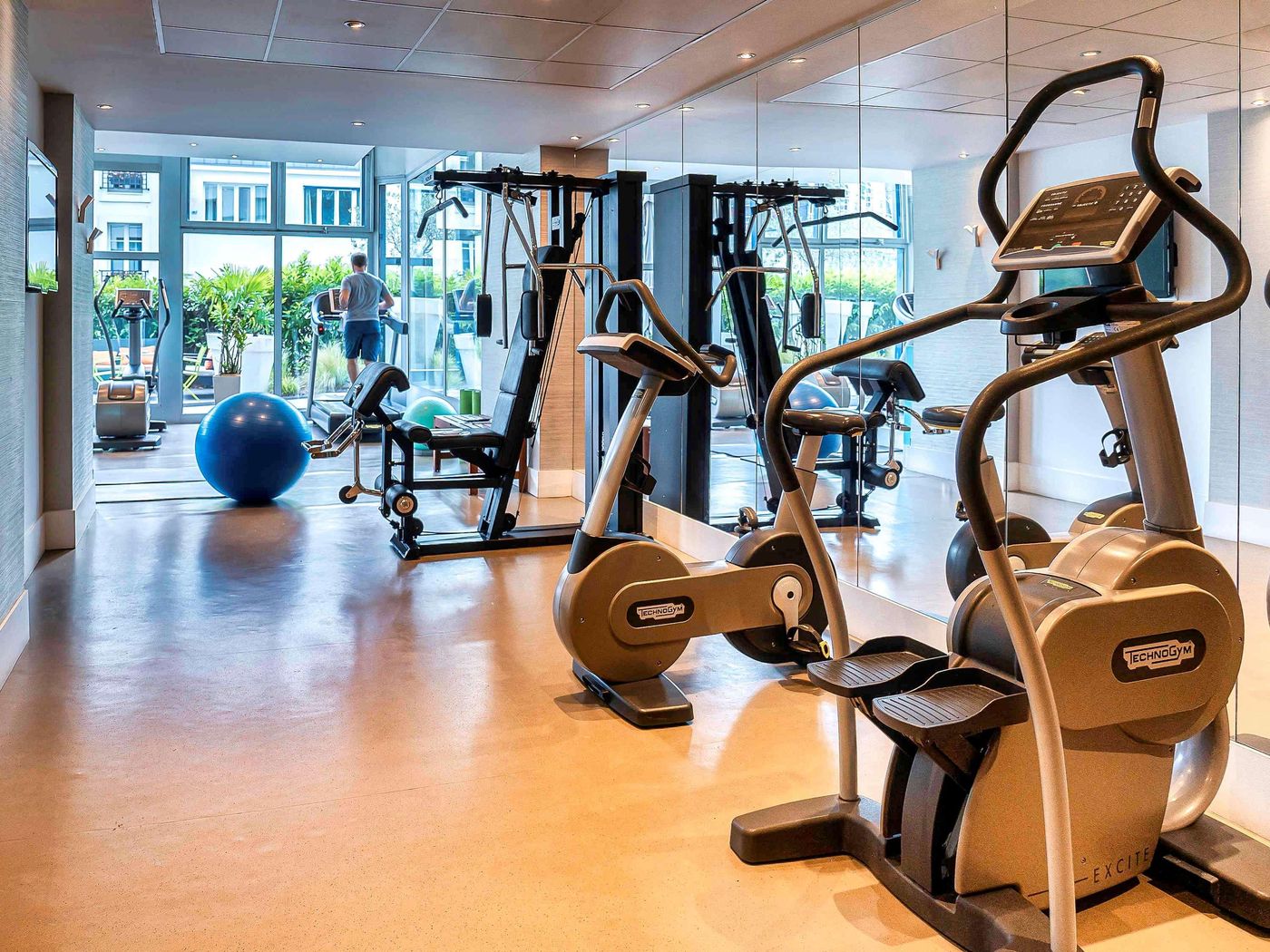 Mercure-Paris-Montmartre-Sacre-Coeur-Sports-and-Entertainment-64