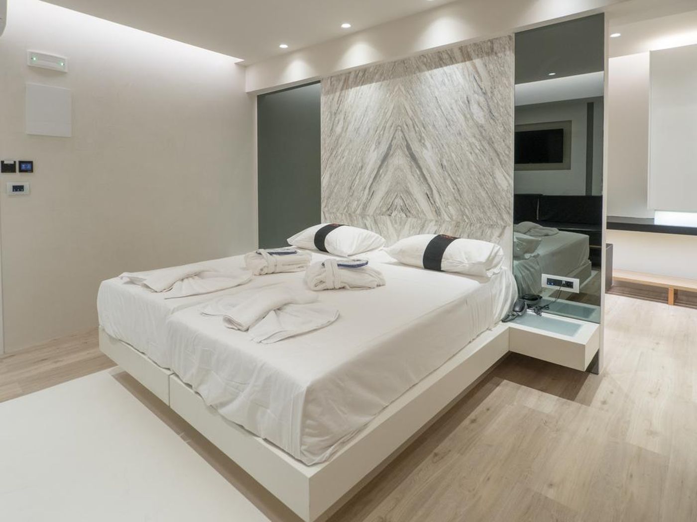 Kahlua Sea View Suites