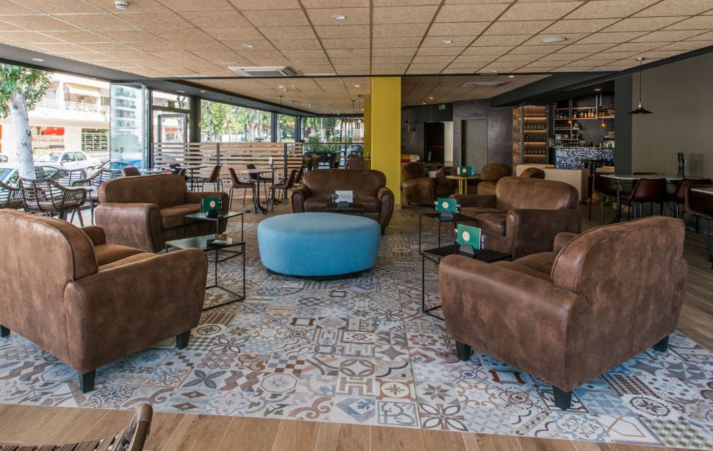 California Apartments III Y IV