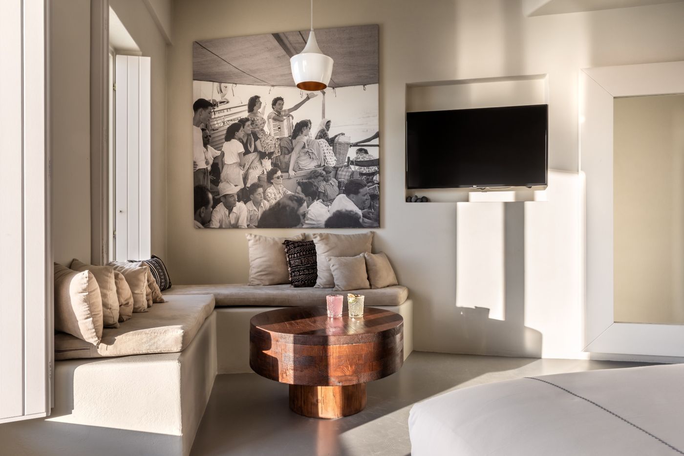 West-East-Suites-Room-43