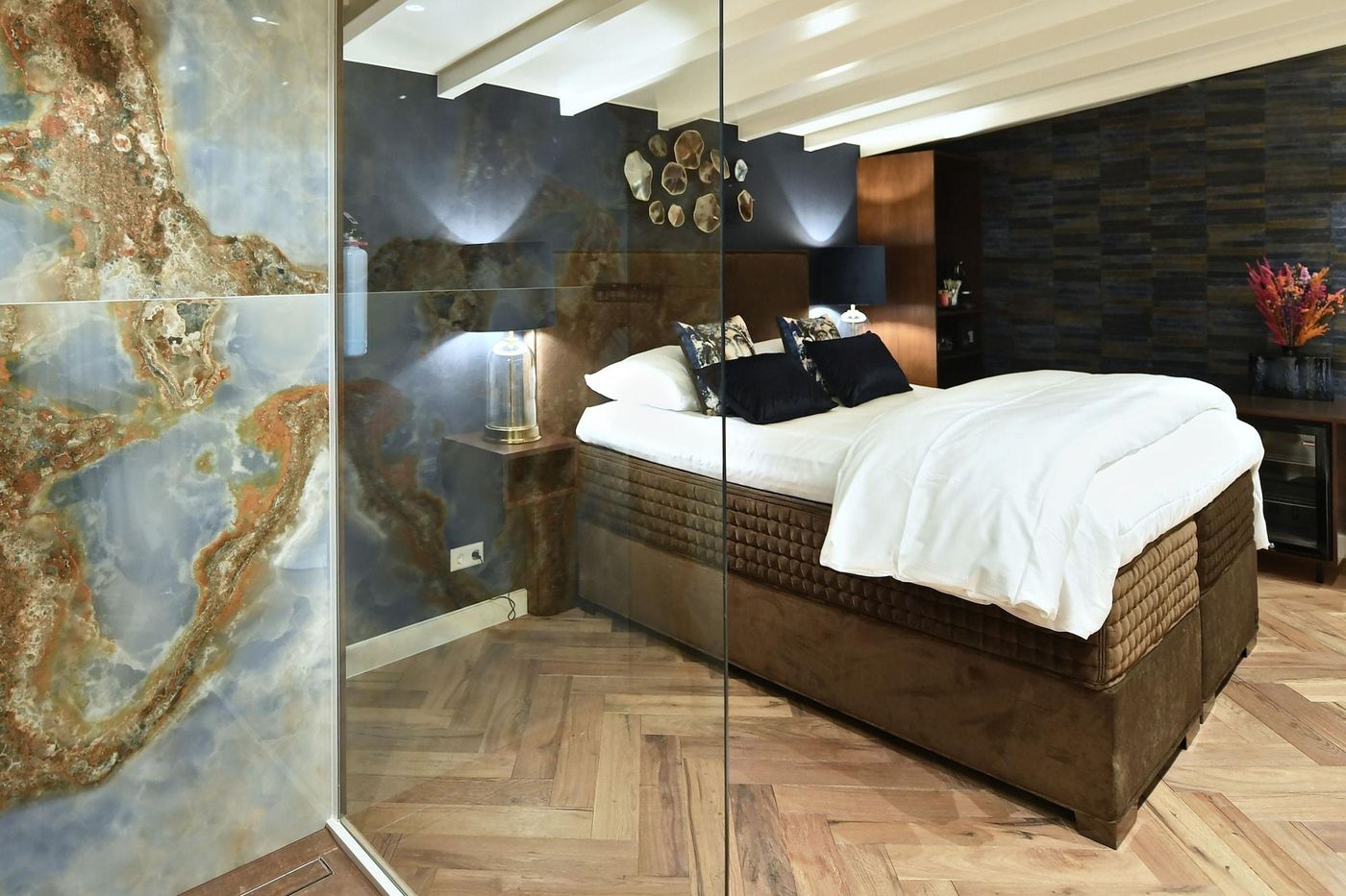 Hotel-Suites-Wilma-J-Room-36