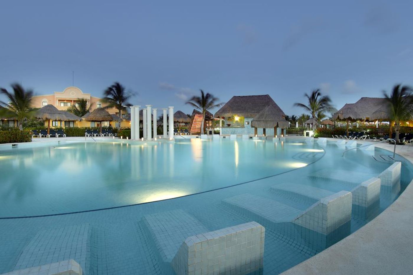 Grand Palladium White Sand Resort & Spa
