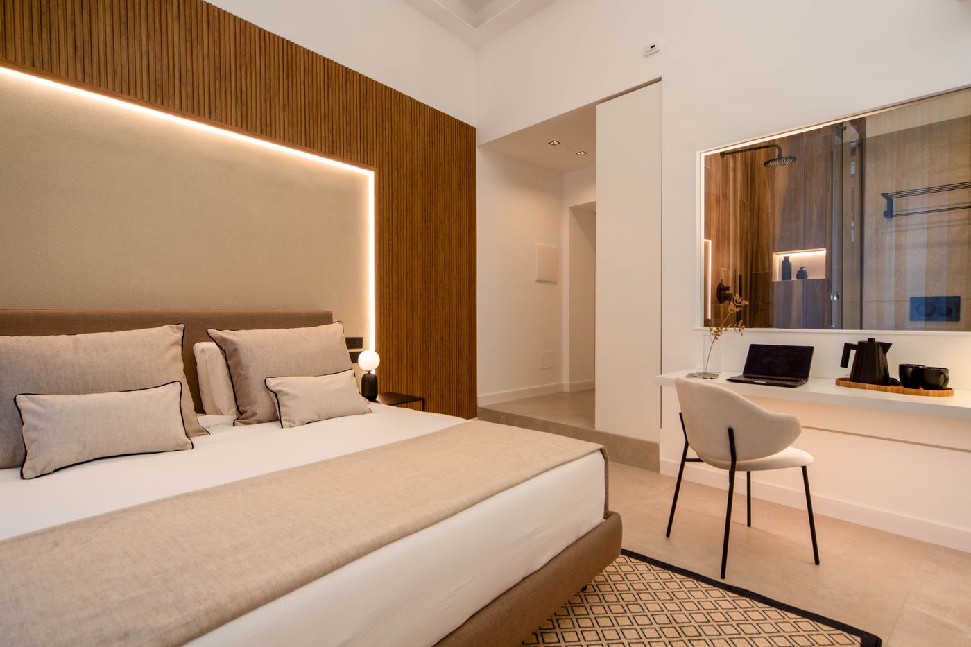 Mamalu Studios And Suites - Italy - Napoli - Room - 8