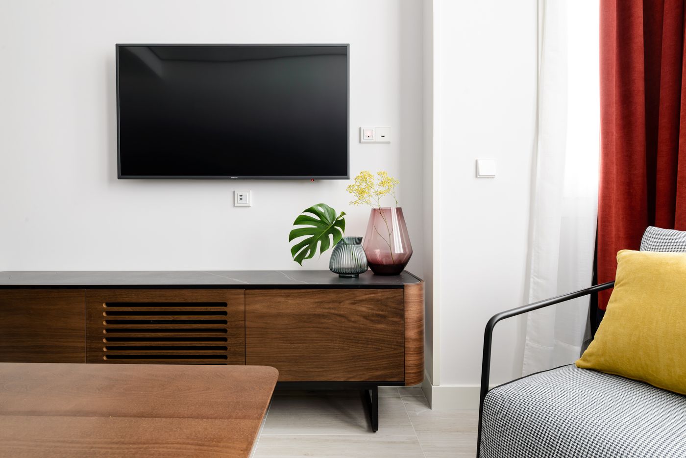 Smartrental-Collection-Gran-Via-Centric-II-Room-60