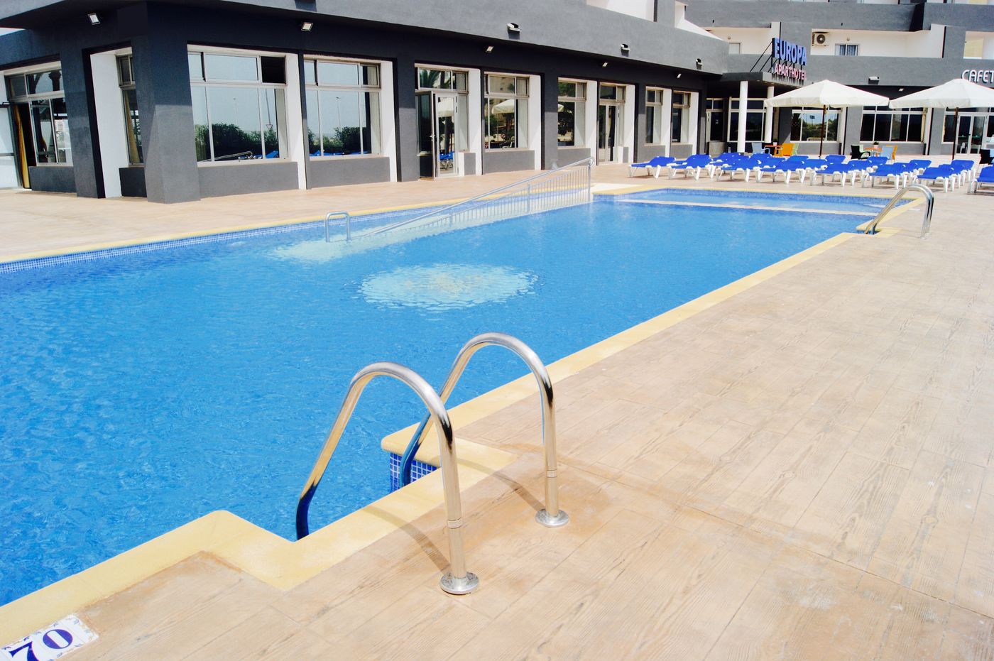 Port Hotel Europa Suites Aparthotel