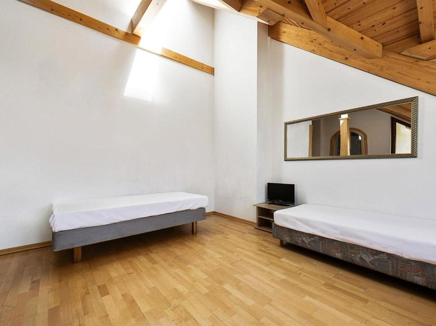 Hotel-Bohemia-By-Vivere-Stays-Room-20