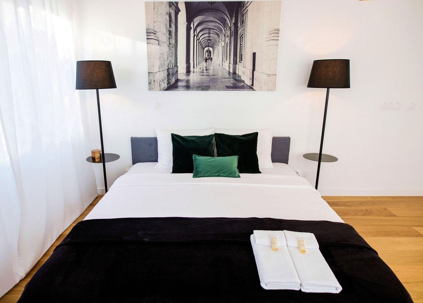 Industrial-Lisbon-Apartment---Adults-Only-Room-19