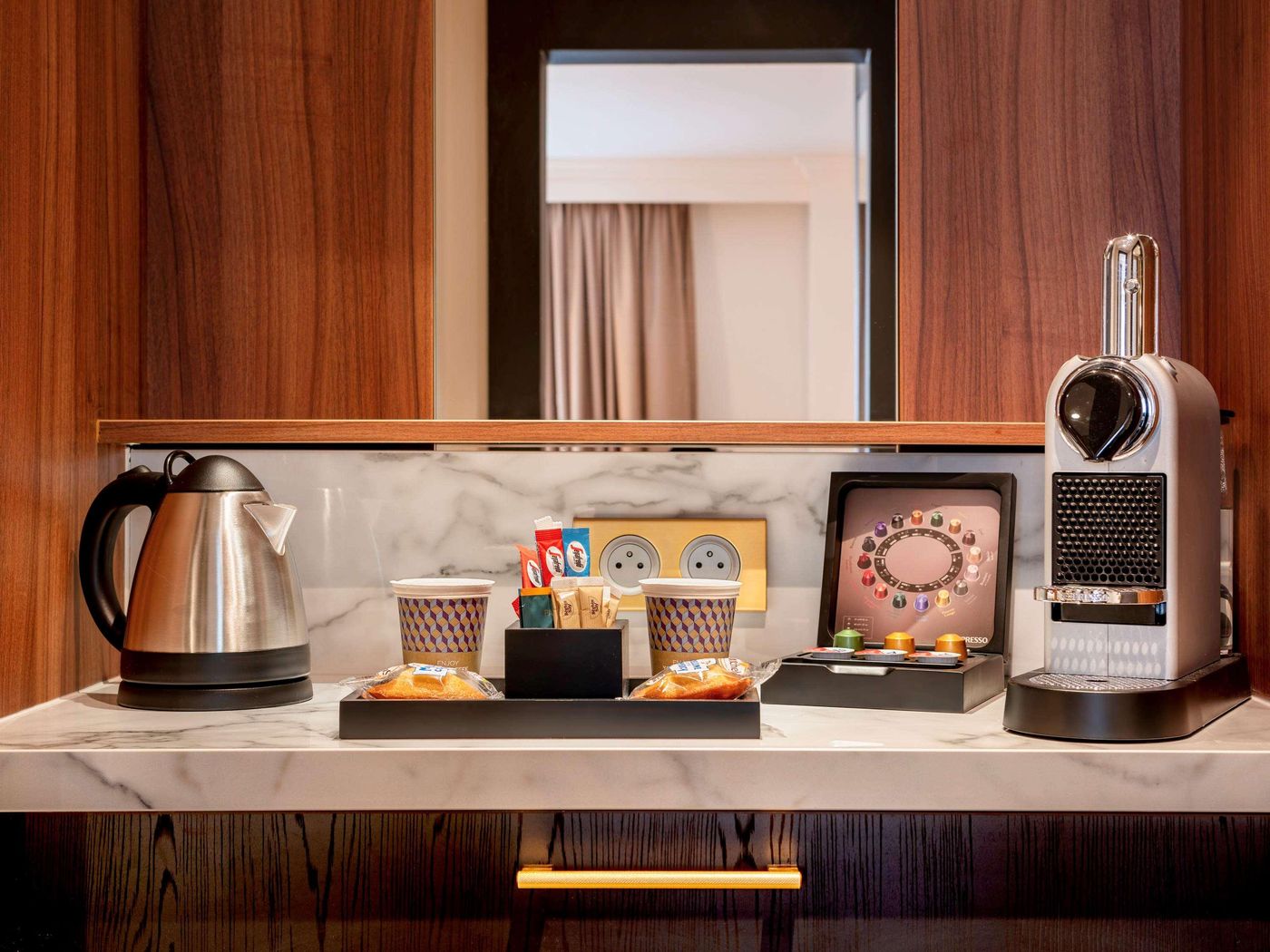 Mercure-Versailles-Parly-2-Room-8